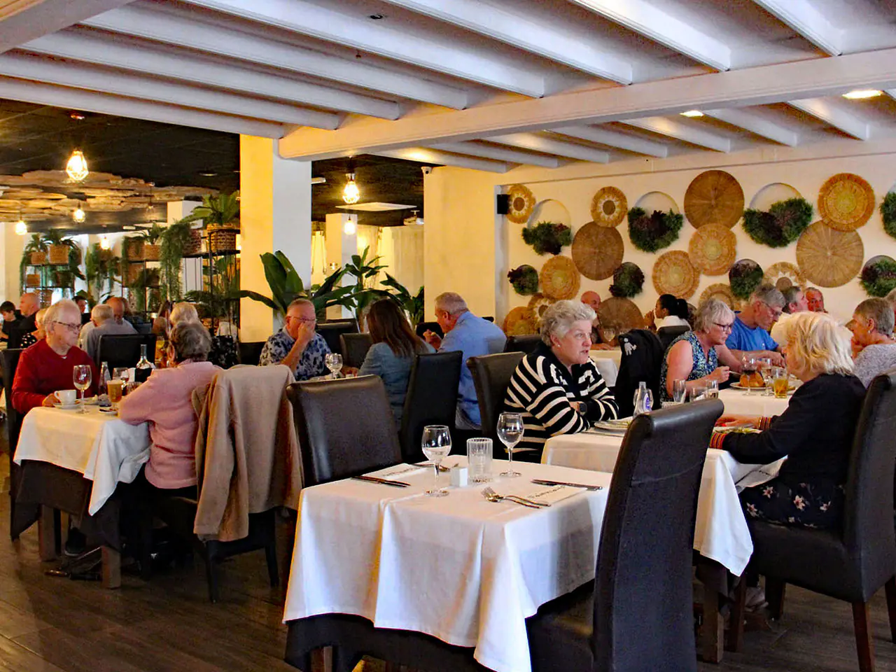Fairways Restaurant Villamartin Plaza terrace indoor dining march 2023 4
